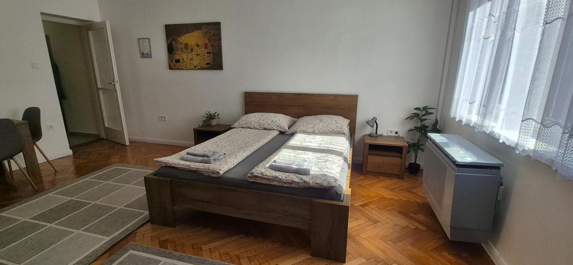 Downtown Studio Apartman Печ Екстер'єр фото